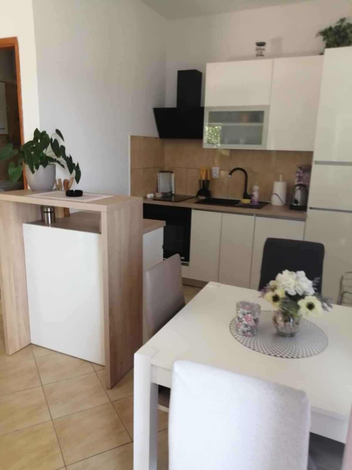 Apartmán Mala Basina -Maslina Vrbanj Exteriér fotografie
